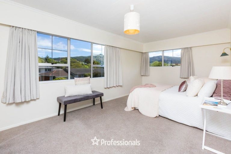 Photo of property in 9 Clinker Grove, Silverstream, Upper Hutt, 5019