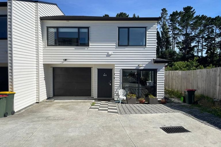 Photo of property in 52c Universal Drive, Henderson, Auckland, 0610