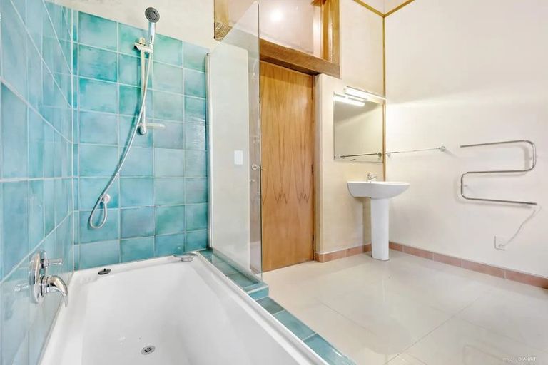 Photo of property in 12 Kukupa Road, Sunnyvale, Auckland, 0612