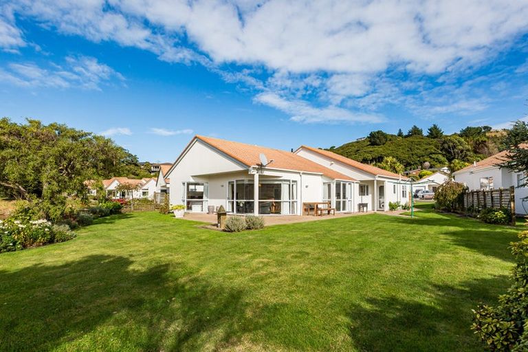 Photo of property in 7 Lakeside Villas, Whitby, Porirua, 5024