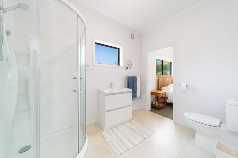 Photo of property in 565 Rockell Road, Whananaki, Hikurangi, 0181