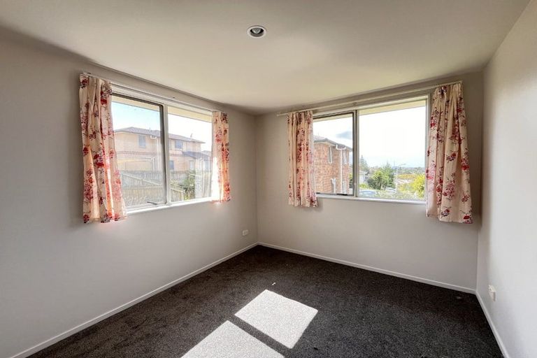 Photo of property in 3 Cityview Place, Massey, Auckland, 0614