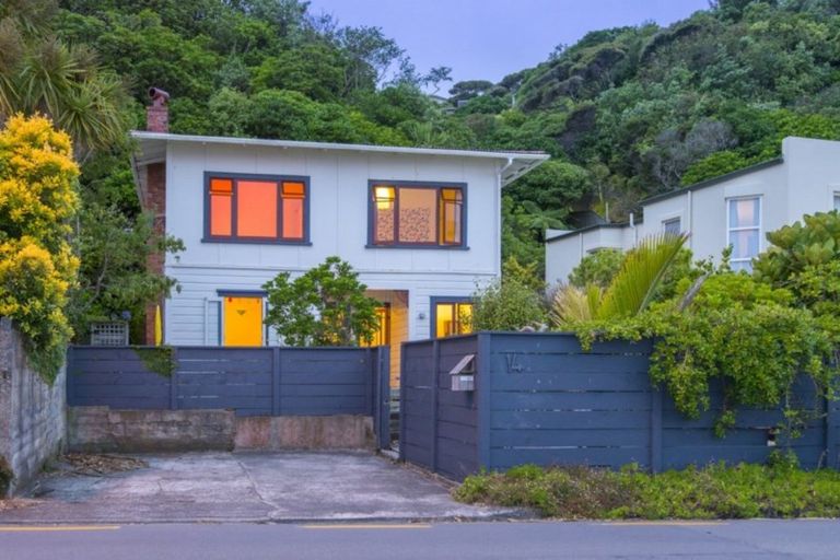 Photo of property in 14 Moana Road, Plimmerton, Porirua, 5026
