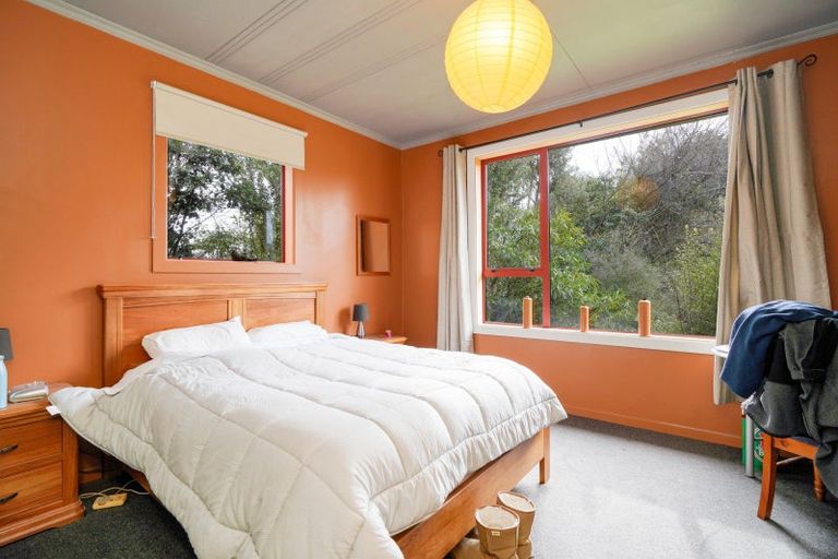 Photo of property in 100 Watt Road, Otatara, Invercargill, 9879