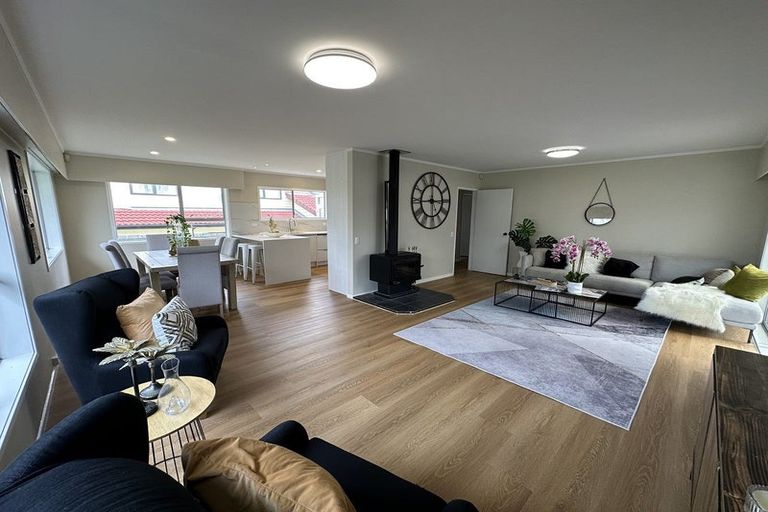 Photo of property in 209 Forrest Hill Road, Forrest Hill, Auckland, 0620