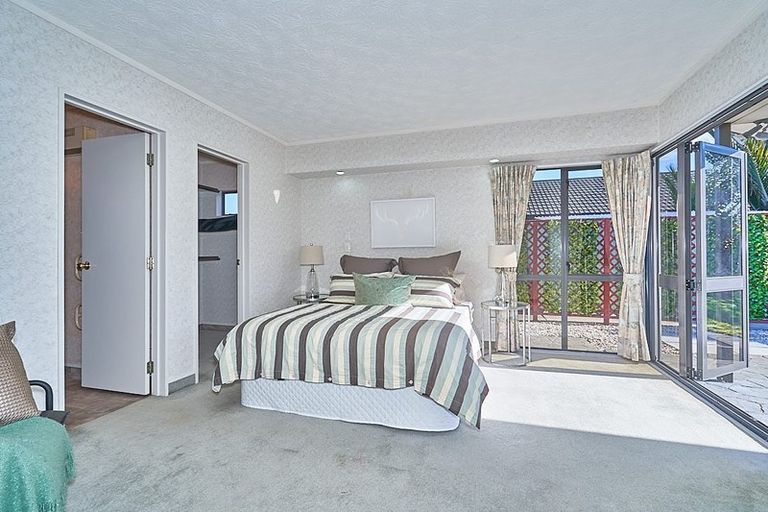 Photo of property in 1 Hyatt Grove, Greenmeadows, Napier, 4112