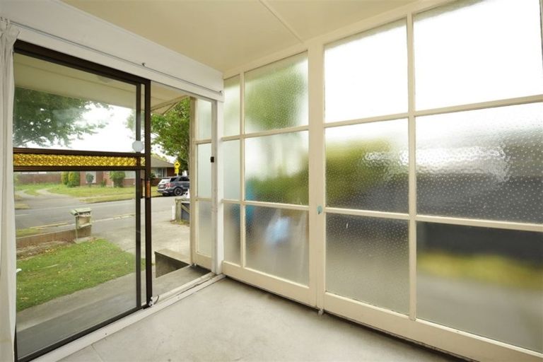 Photo of property in 4 Lochee Road, Upper Riccarton, Christchurch, 8041