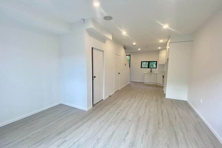 Photo of property in 8/52 Rua Road, Glen Eden, Auckland, 0602