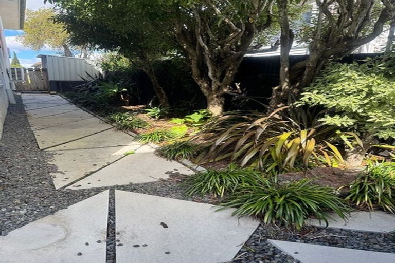 Photo of property in 51 Bradbury Road, Botany Downs, Auckland, 2010