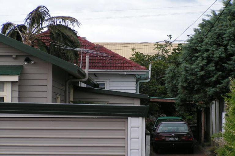 Photo of property in 1/6 Purchas Road, Hauraki, Auckland, 0622