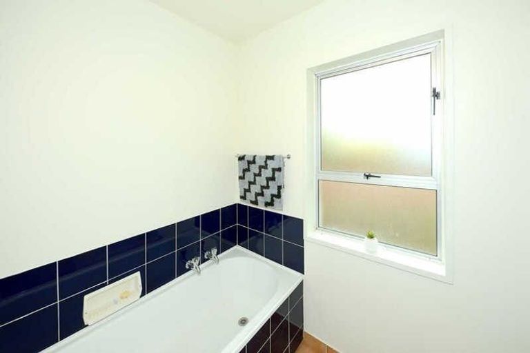 Photo of property in 2/123 Wakefield Avenue, Sumner, Christchurch, 8081