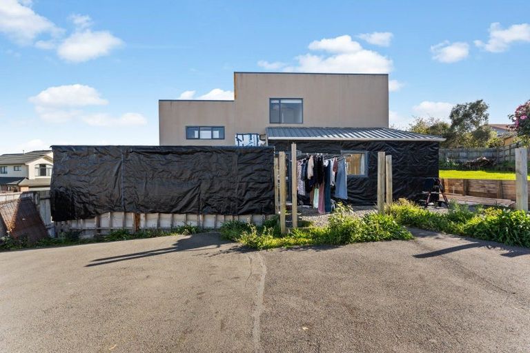 Photo of property in 2 Betty Watt Grove, Riverstone Terraces, Upper Hutt, 5018