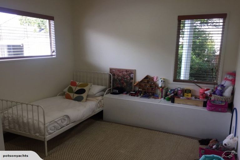 Photo of property in 5 Alfred Street, Northcote Point, Auckland, 0627