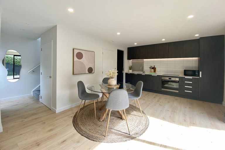 Photo of property in 2/51 Maxwell Street, Riccarton, Christchurch, 8041