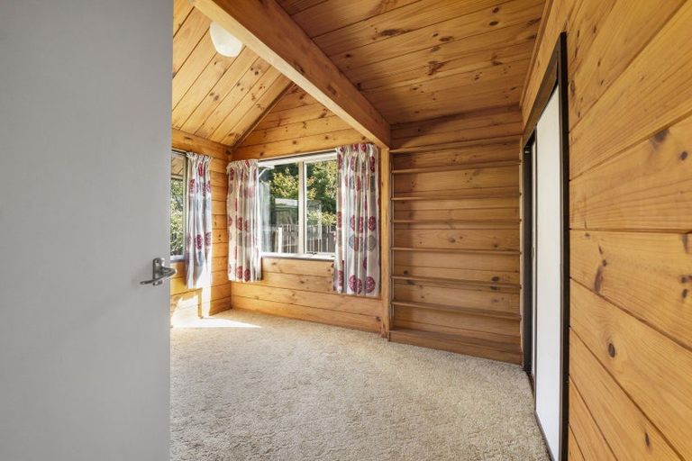 Photo of property in 14 Fairfax Terrace, Frankleigh Park, New Plymouth, 4310