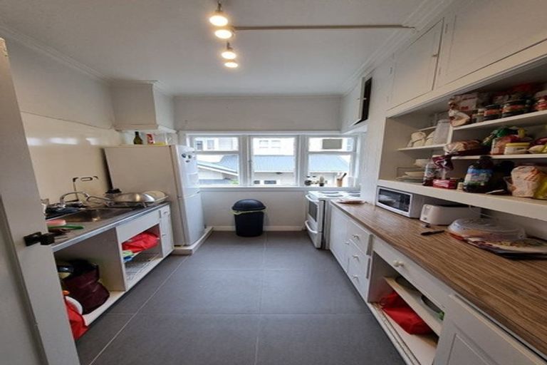 Photo of property in 1/57 Hawker Street, Mount Victoria, Wellington, 6011