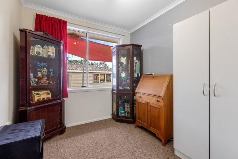 Photo of property in 6 Kauri Street, Merrilands, New Plymouth, 4312