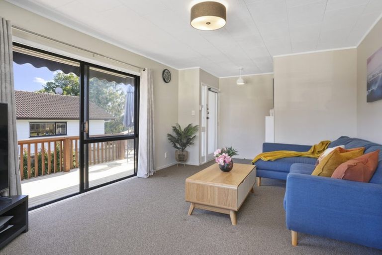 Photo of property in 8 Santiago Crescent, Unsworth Heights, Auckland, 0632