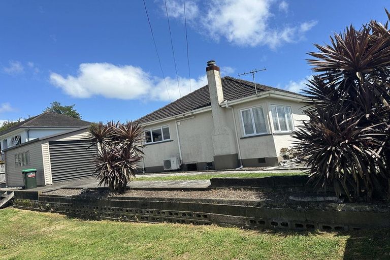 Photo of property in 65 Strange Street, Waitara, 4320