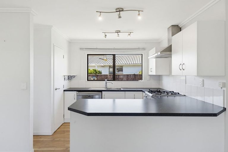 Photo of property in 22 Peter Hall Drive, Kelvin Grove, Palmerston North, 4414