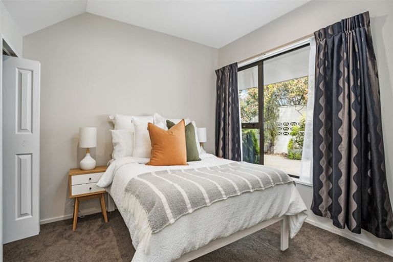 Photo of property in 306 Yaldhurst Road, Avonhead, Christchurch, 8042