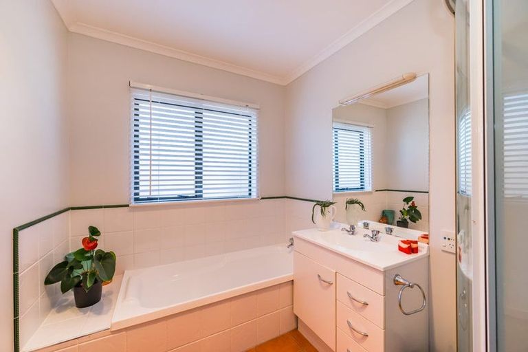 Photo of property in 139 Guildford Drive, Paraparaumu Beach, Paraparaumu, 5032