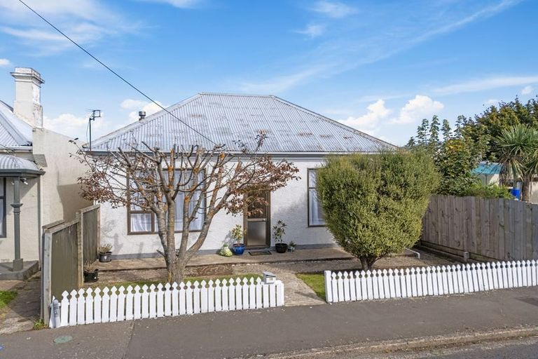 Photo of property in 10 Dick Street, South Dunedin, Dunedin, 9012