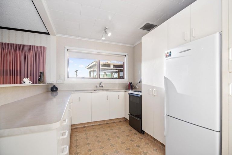 Photo of property in 2 Delamare Road, St Andrews, Hamilton, 3200