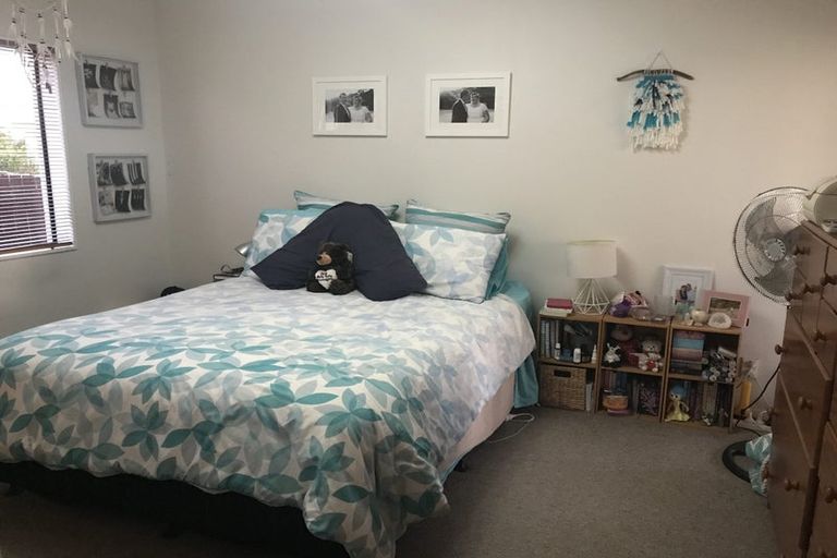 Photo of property in 1/28 Firth Road, Torbay, Auckland, 0630