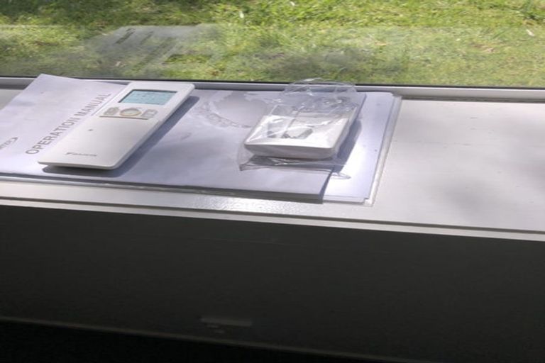 Photo of property in 2/39 Bayview Road, Bayview, Auckland, 0629