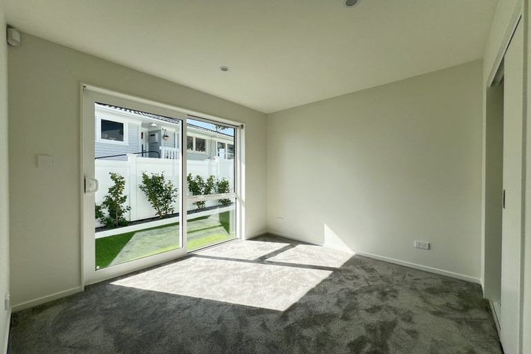 Photo of property in 319b East Coast Road, Mairangi Bay, Auckland, 0630