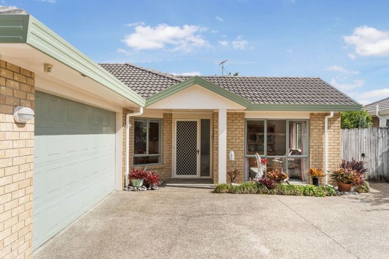 Photo of property in 2/3 Inagh Close, Dannemora, Auckland, 2016