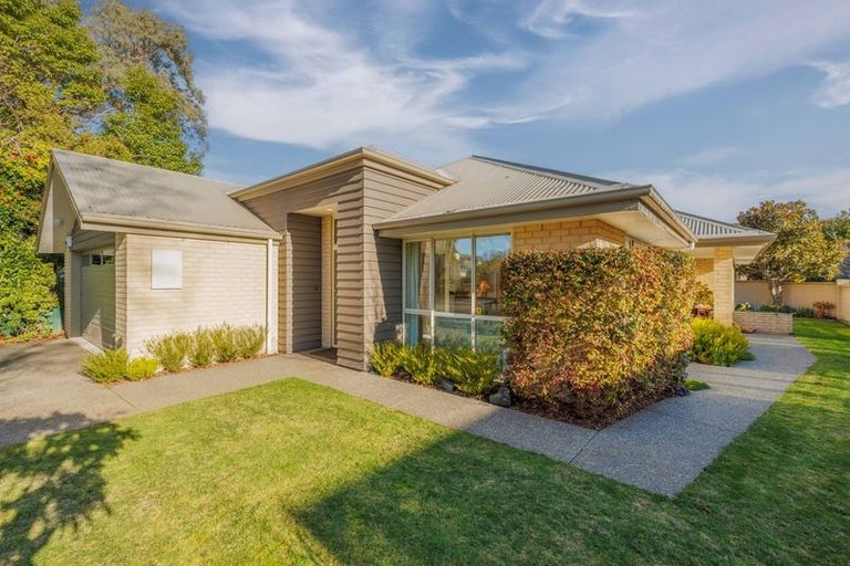 Photo of property in 15 Woodbridge Road, Cashmere, Christchurch, 8022