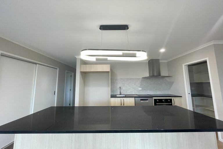 Photo of property in 17 Pipi Crescent, Tuakau, 2121