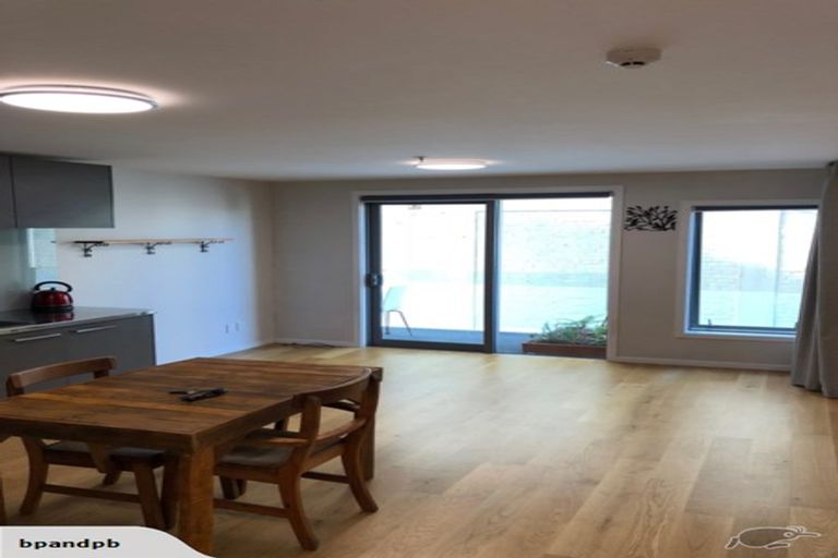 Photo of property in 8 Wigan Street, Te Aro, Wellington, 6011