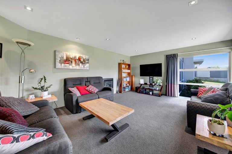 Photo of property in 33 Dillon Drive, Bell Block, New Plymouth, 4312