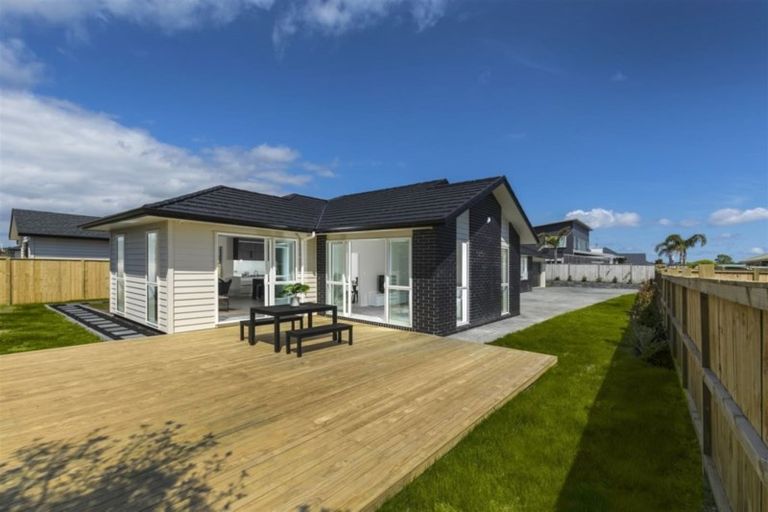 Photo of property in 69 Tapu Road, Huapai, Kumeu, 0810