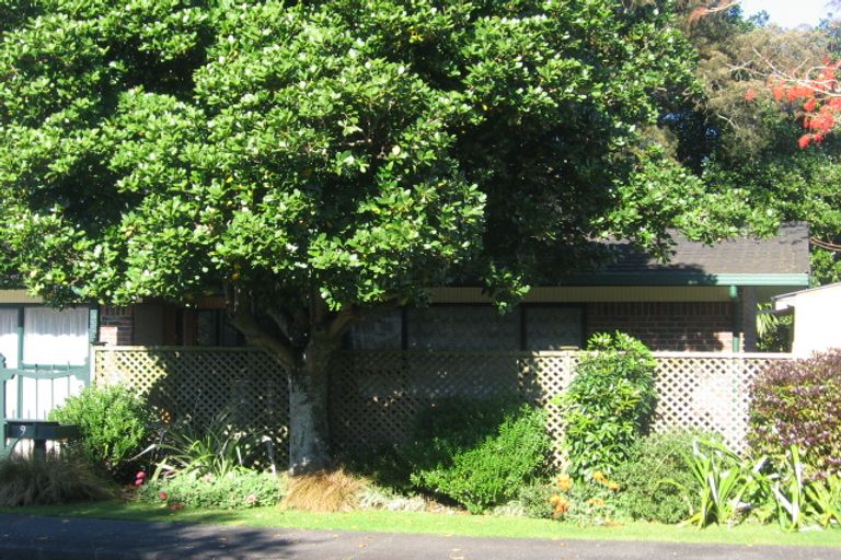 Photo of property in 9 Bushlands Place, Opaheke, Papakura, 2113