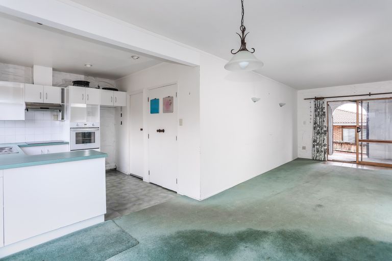 Photo of property in 2/8 Wood Street, Papakura, 2110