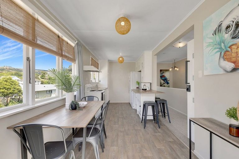 Photo of property in 70 Champion Street, Cannons Creek, Porirua, 5024