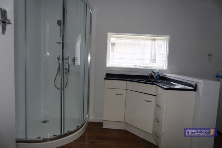 Photo of property in 10 Mortlake Street, Islington, Christchurch, 8042