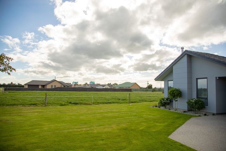 Photo of property in 8 Tui Place, Edendale, Wyndham, 9893