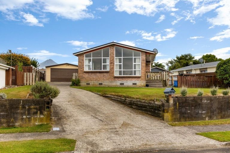 Photo of property in 2 Caesar Street, Stratford, 4332