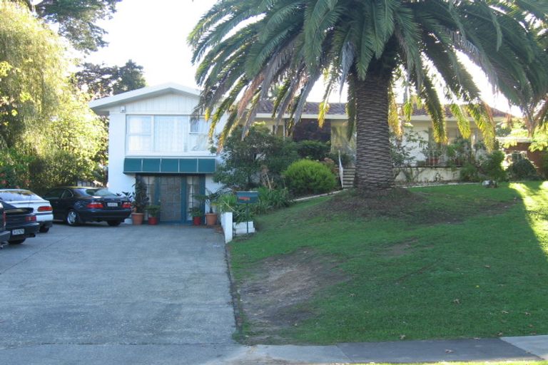 Photo of property in 24 Glenmore Road, Sunnyhills, Auckland, 2010