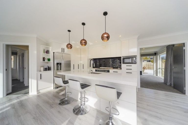 Photo of property in 28 Serenity Crescent, Kelvin Grove, Palmerston North, 4414