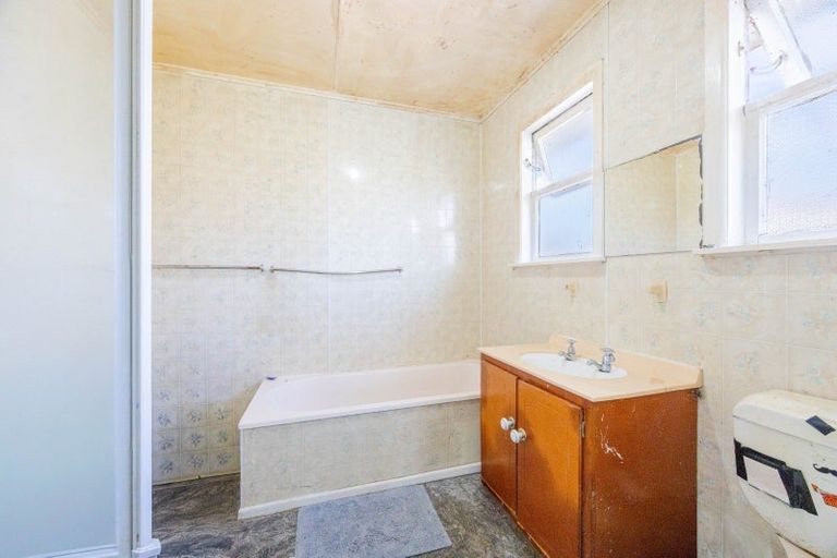 Photo of property in 11 Kelvin Road, Maraenui, Napier, 4110