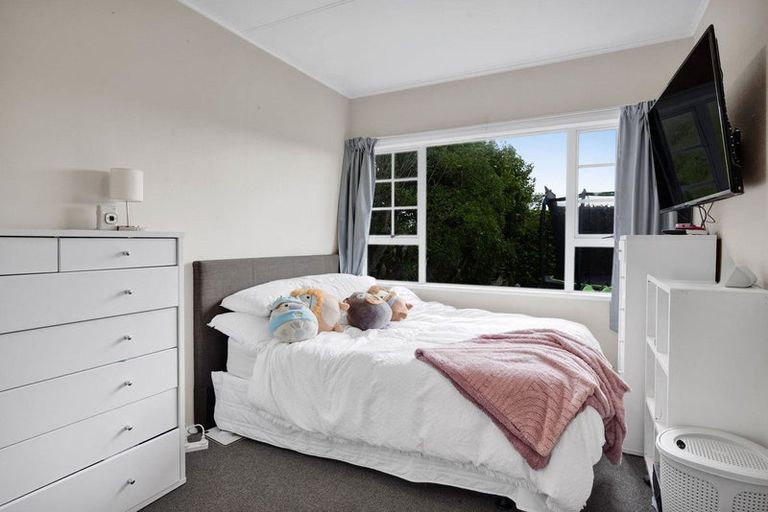 Photo of property in 12 Mccarthy Street, Hawera, 4610