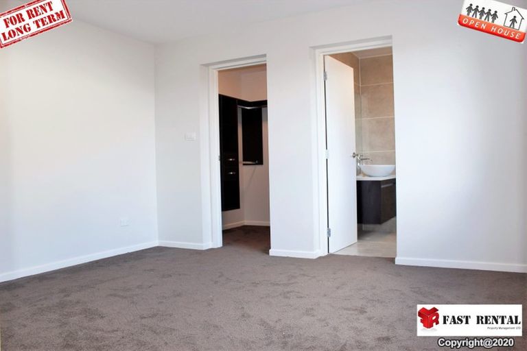 Photo of property in 52 Corricvale Way, Northcross, Auckland, 0630