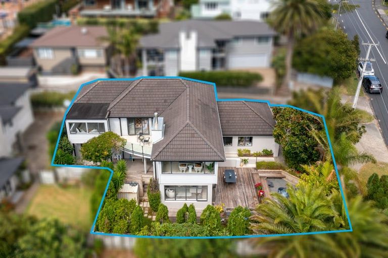 Photo of property in 34 Browns Bay Road, Rothesay Bay, Auckland, 0630