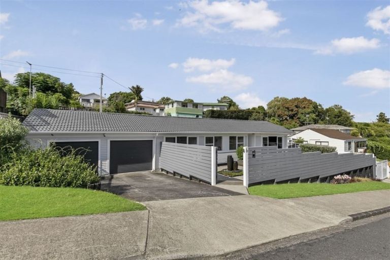 Photo of property in 6 Stott Avenue, Birkdale, Auckland, 0626